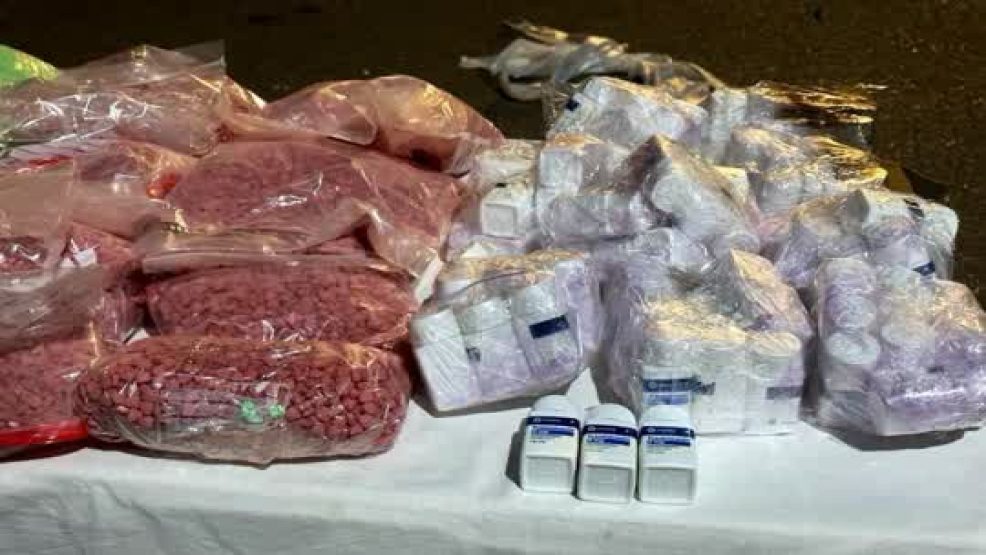 أمن طنجة يجهض محاولة لتهريب 173 ألف و650 قرص مخدر