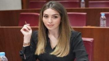 برلمانية شابة تلتمس من وزير العدل التراجع عن قرار حذف المحكمة التجارية والإدارية من مكناس