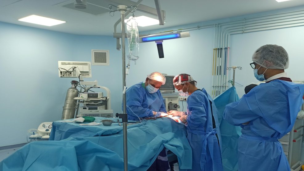 استفادة أزيد من 40 مريض من حملة طبية متخصصة في جراحة “الغدة الدرقية” بالمركز الاستشفائي “سيدي إحساين بناصر” بورزازات