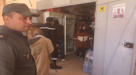 بوذنيب إقليم الراشيدية لجنة لمراقبة الأسعار تقوم بجولة على محلات المدينة