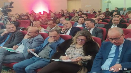 عامل إقليم الفقيه بن صالح يترأس فعاليات اللقاء الخاص بالمشاورات الجهوية للإستثمار بجهة بني ملال _خنيفرة