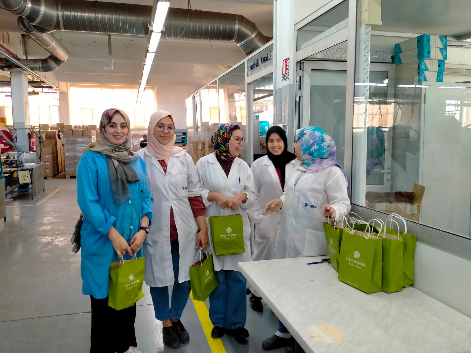 شركة أنجليك تحتفي بعاملاتها في اليوم العالمي للمرأة الذي يصادف 8 مارس من كل سنة