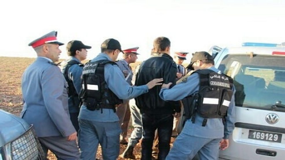 الراشدية..الملكي يلقي القبض على تاجر مخدرات ” المكناسي” وبحوزته خرطوش بندقية صيد