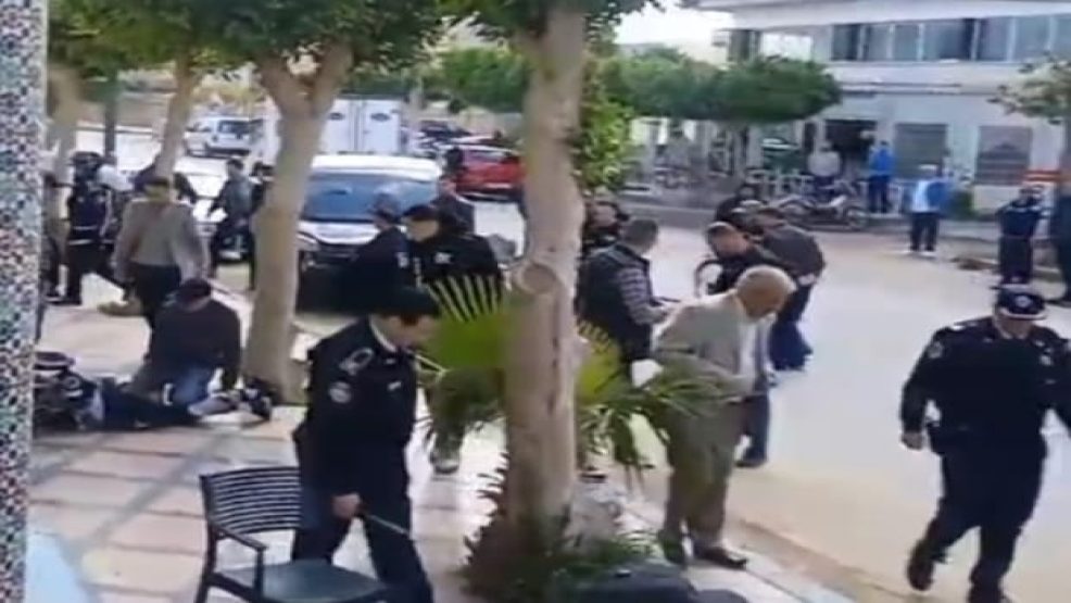 وجدة : أبناء الحموشي يضطرون الى اطلاق النار على شخص يحمل السلاح الأبيض في حالة هستيرية