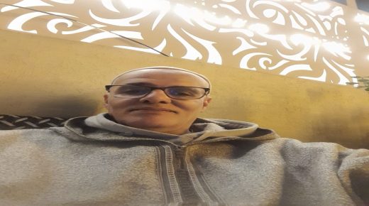 مواقع إلكترونية تنبث كالفطر بالمغرب مع توزيع اعتمادات و بطائق هنا وهناك !!