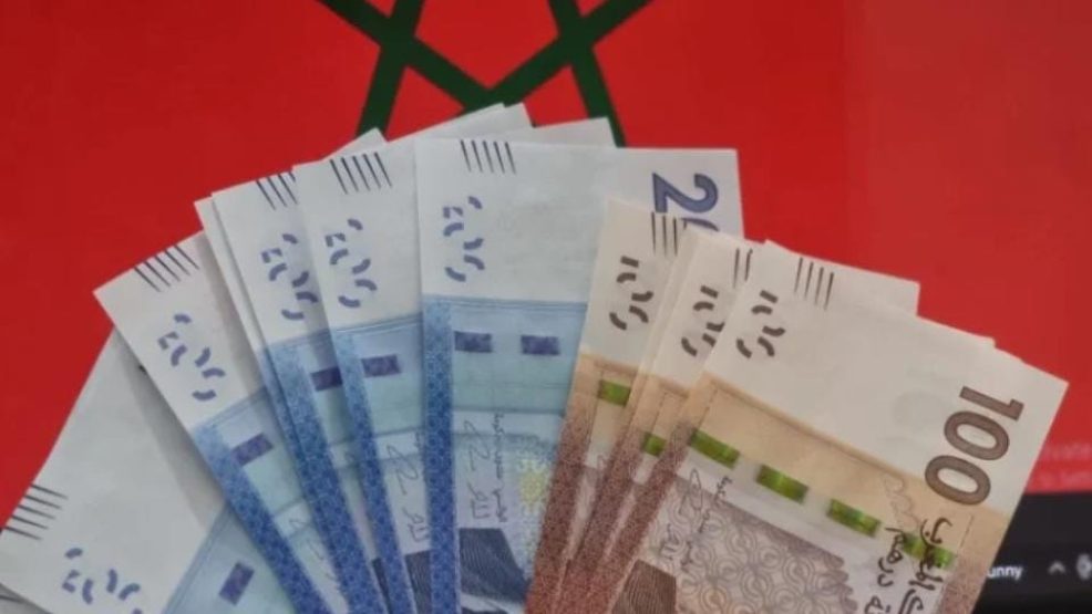 تأثير التخفيض الضريبي على الاجرة الشهرية للموضفين