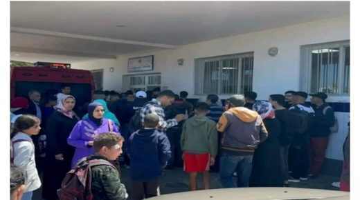 الحي المحمدي الدار البيضاء. . اختـ.ـناق عدد كبير من تلاميذ الحي المحمدي  بفعل غازات مجهولة !!!