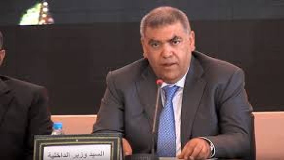 وزير الداخلية يمنع حضور رجال السلطة للاجتماعات خارج مقرات العمالات