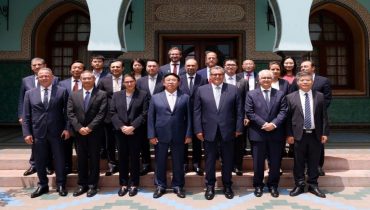 المغرب يوقع رسميا على اتفاقية لانتاج بطاريات السيارات الكهربائية