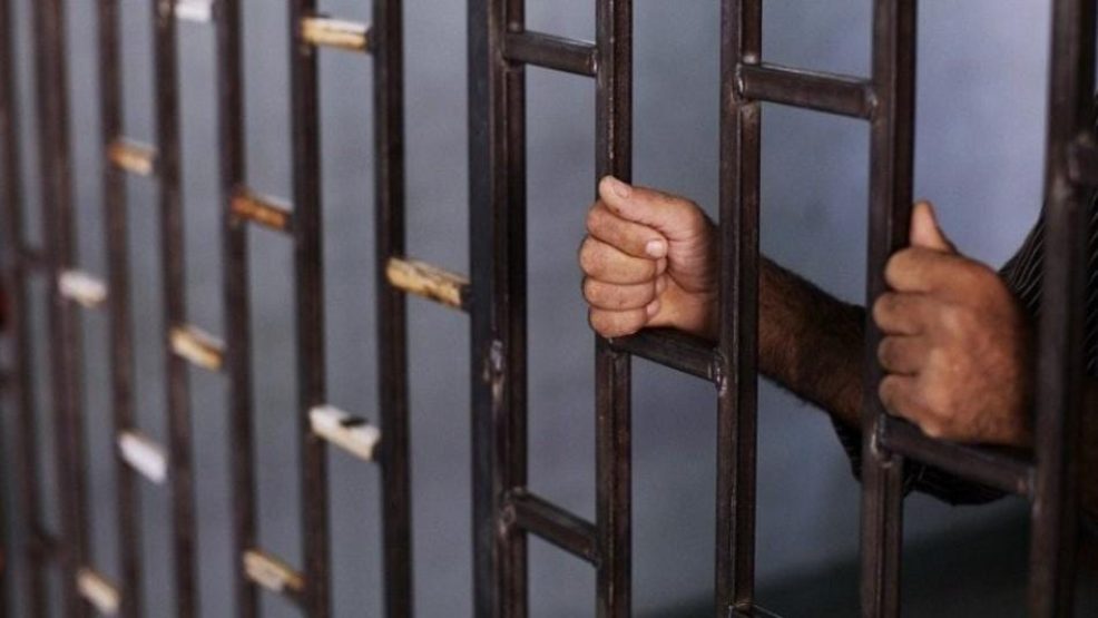 هروب سجين من المستشفى وأمن البيضاء يفتح تحقيقا مع زوجته وموظف شرطة لكشف المتورطين