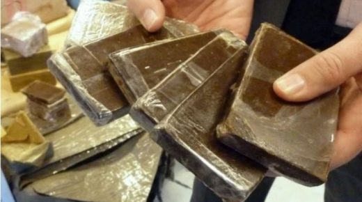 بوذنيب: الشرطة القضائية تحبط عملية تهريب المخدرات بفضل معلومات دقيقة وفرتها الإدارة العامة لمراقبة التراب الوطني.