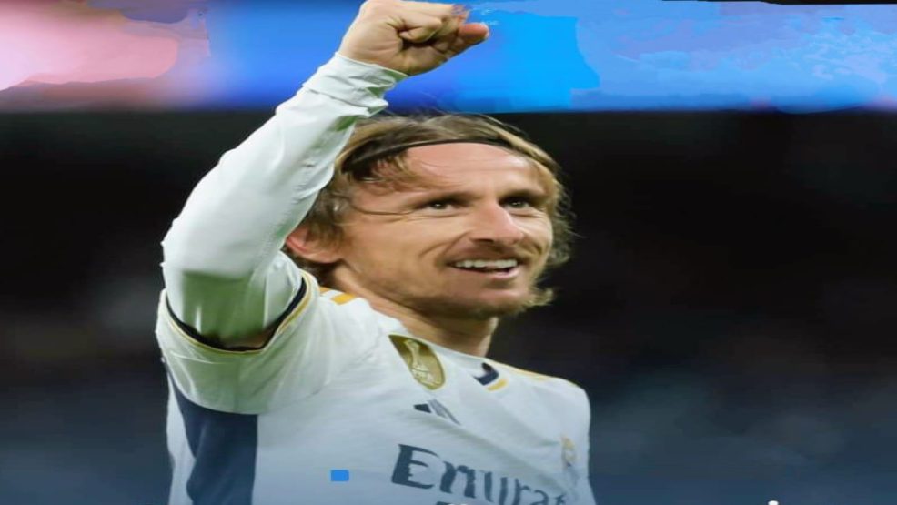 مودريتش يوقع عقدا جديدا لمدة سنة مع الريال