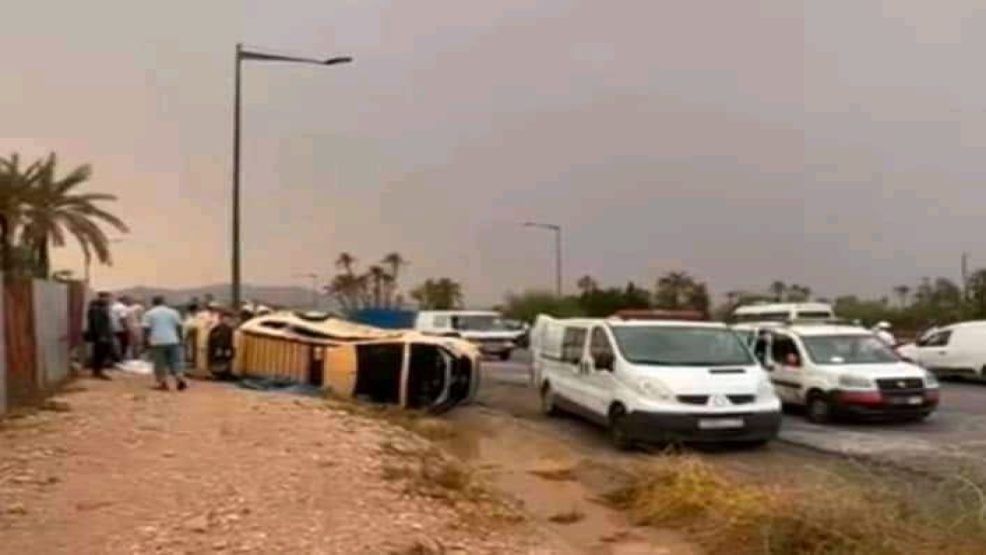 انقلاب سيارة إسعاف كانت في طريقها إلى المستشفى الإقليمي لازيلال