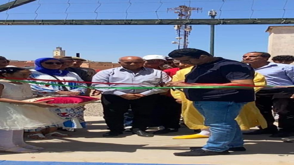 اقليم الجديدة.. لأول مرة  رئيس جماعة اولاد افرج يدشن اولى ملاعب القرب بجماعته