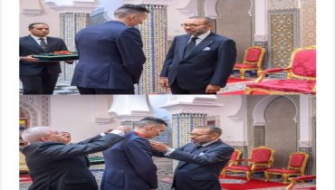 جلالة الملك يستقبل بتطوان البطل الأولمبي سفيان البقالي ويوشحه