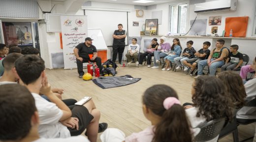 استمرار حلقات “العب وتعلم” بملتقى القدس للتراث ومخيم جمعية الرؤيا ضمن برنامج “المدارس الصيفية” في القدس