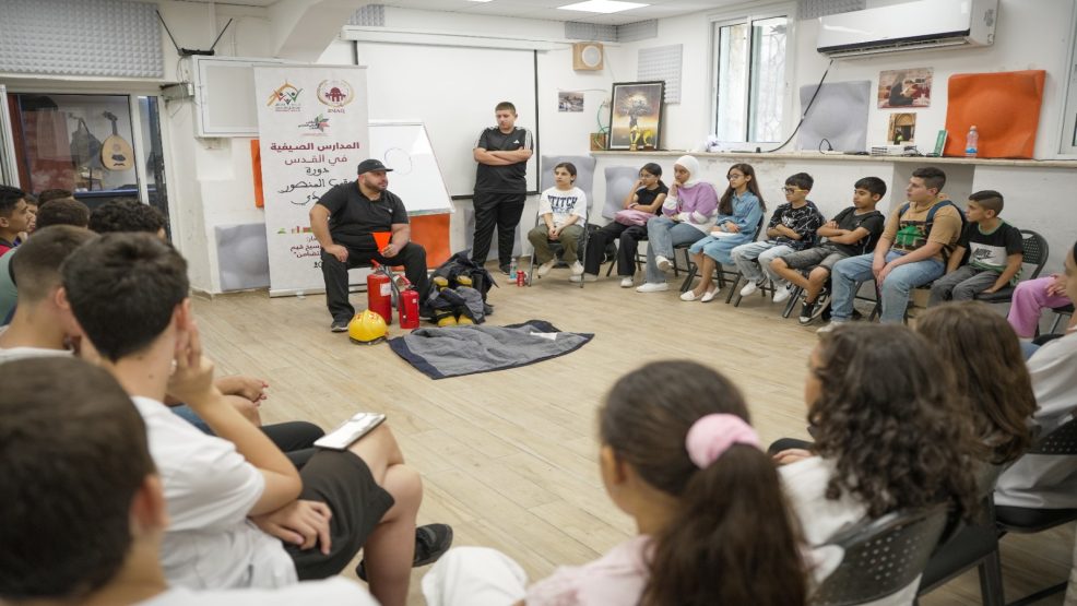 استمرار حلقات “العب وتعلم” بملتقى القدس للتراث ومخيم جمعية الرؤيا ضمن برنامج “المدارس الصيفية” في القدس