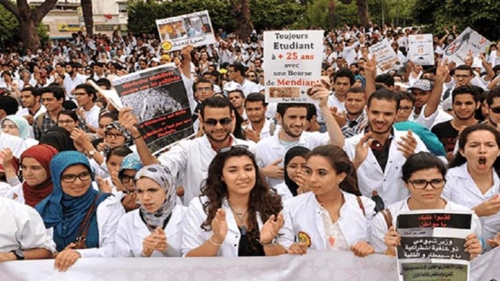 برلمانيون يناشدون طلبة الطب وأولياءهم التحلي بالحكمة لإنهاء أزمة الدراسة