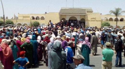 سيدي بنور .. شباب وأطفال  يبحثون عن فرصة للهجرة غير الشرعية الى سبتة