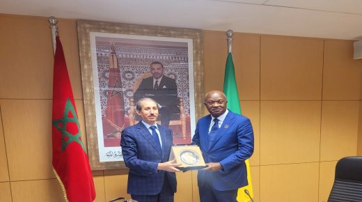 الداكي رئيس النيابة العامة يستقبل وزير العدل بالغابون