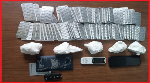 مكناس..توقيف متورط بترويج المخدرات وحجز 2500 قرص مهلوس و500 غرام كوكايين