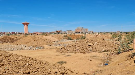 سيدي بنور..الاستعدادات الأولية لتشييد حدائق وملاعب قرب في تجزئة فتح