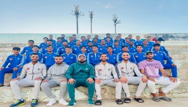 احتفاءً بانطلاق الموسم الكروي الجديد : أنوار سيدي بنور لكرة القدم توزع قمصانها الجديدة على كل فئات الفريق
