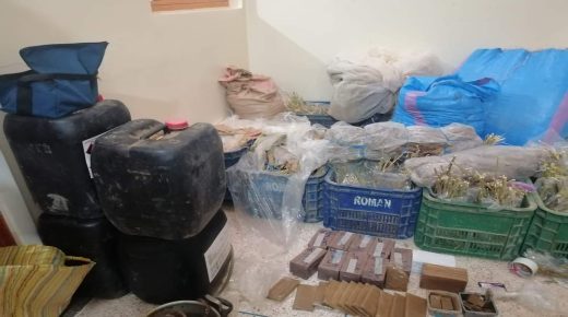 اشتوكة ايت باها .. توقيف أربعة  أشخاص للاشتباه في ارتباطهم بشبكة إجرامية متخصصة في ترويج المخدرات والخمور بدون ترخيص