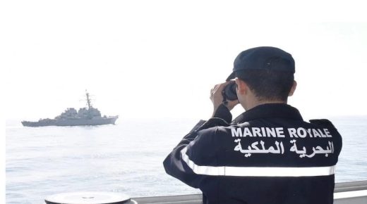 طان طان ..البحرية الملكية المغربية تحرر طاقم سفينة شحن من قبضة مهاجرين قبالة سواحل