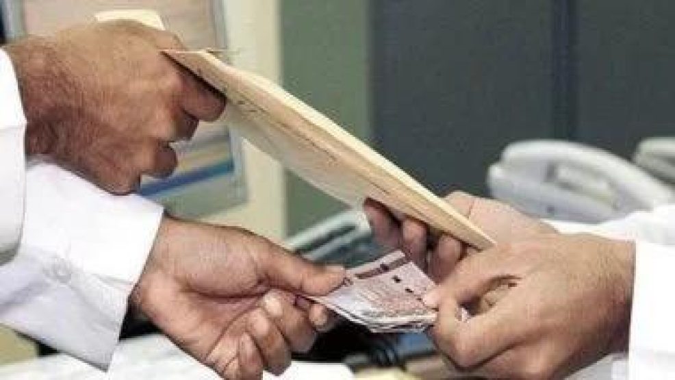 الرشوة في المغرب: التحديات وأثر الرقم الأخضر على مكافحة الفساد