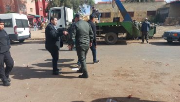 حد السوالم..السلطة المحلية تقود حملة لتحرير الملك العام