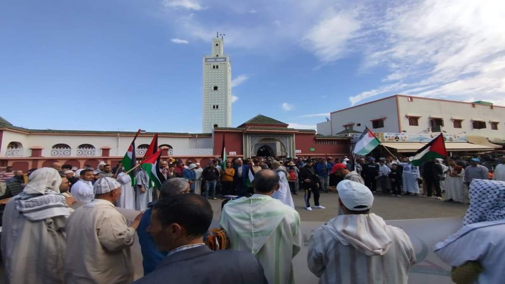 سيدي بنور.. وقفة تضامنية مع فلسطين ولبنان أمام مسجد الحسن الثاني
