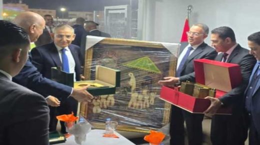 وجدة .. فعاليات المدينة تكرم الجامعة الملكية لكرة القدم