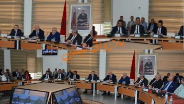 وجدة .. دعا والي الجهة أعضاء الجماعة إلى ضرورة التعبئة الشاملة من أجل تسريع تنفيذ المشاريع