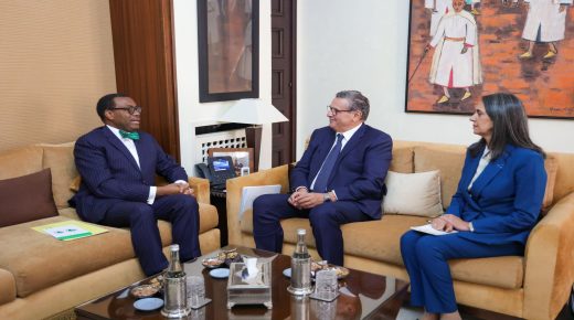 الرباط ..اخنوش يجري مباحثات مع رئيس مجموعة البنك الإفريقي للتنمية