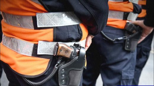 امن آزمور يوقف مبحوث عنه في قضايا ترويج المخدرات ويحجز اكثر من 500 قرص مخدر وسيارة