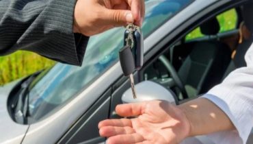 سيدة من وجدة تسرق سيارة بعملية احتيال ذكية في بركان