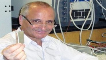 العالم المغربي رشيد اليزمي يحصل على براءة اختراع في الصين بخصوص بطاريات الليثيوم