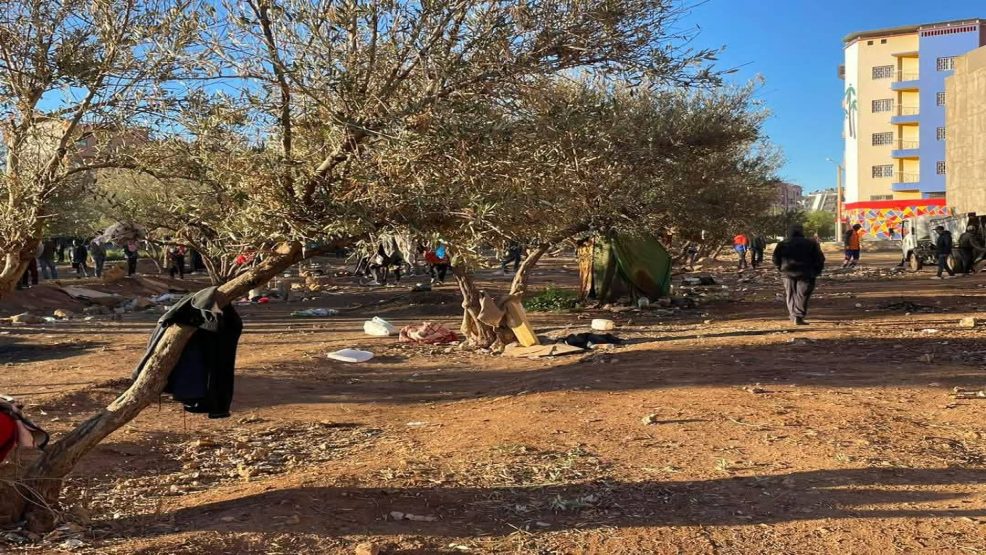بني ملال .. السلطات المحلية والأمنية تقوم بحملة إجلاء الأفارقة