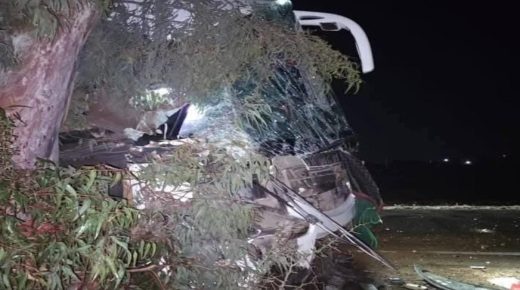 الجديدة ..اصطدام حافلة للنقل بشجرة بطريق مصور راسو يودي بحياة راكبة ويرسل 18 اخرين للمستعجلات