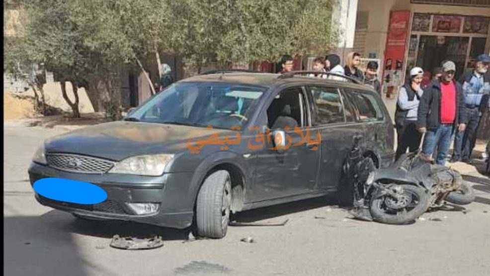 وجدة ..حادثة سير بين سيارة خفيفة ودراجة نارية بحي الاندلس