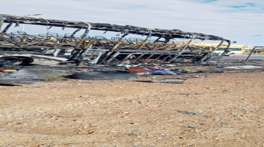 تنجداد  اقليم الراشيدية..احتراق حافلة للنقل العمومي وخسائر مادية جسيمة