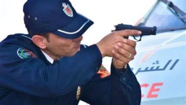 بن سليمان ..موظف شرطة يستعمل سلاحه الوظيفي لتوقيف عرقل تنفيذ اجراء قضائي
