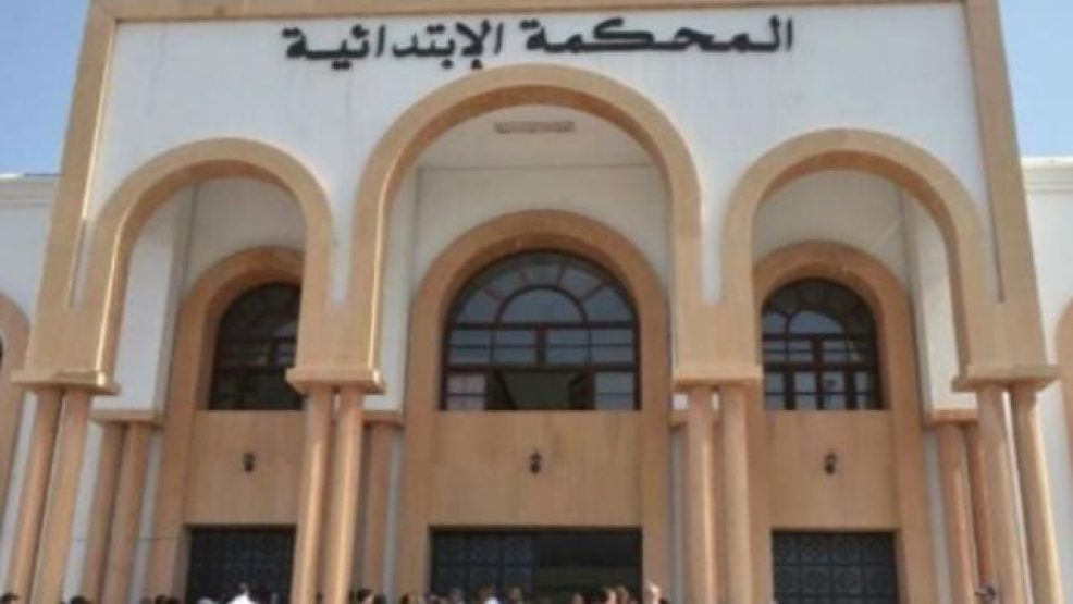 متابعة أربعة أشخاص في حالة اعتقال، وإحالة فتاة قاصر على قاضي الأحداث للاشتباه في تورطهم في جرائم يعاقب عليها القانون