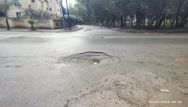 مكناس .. ظهور حفرة بشارع يربط بين حي المنصور و كاميليا