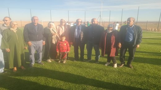 الراشيدية..رئيس مجلس جهة درعة تافيلالت يدشن ملعب القرب بحي بني يفوس بجماعة الخنك