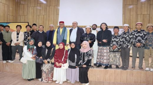 حفل إفطار جماعي بكلية العلوم لفائدة الطلبة الأجانب (من دول إفريقيا وآسيا) المسجلين بجامعة وجدة