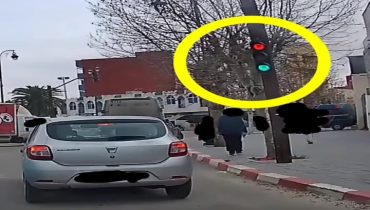 تازة ..أعمدة إشارات المرور بين التقادم وغياب التجديد