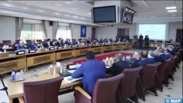 رئيس مجلس جهة درعة تافيلالت يشارك في الاجتماع الدوري المخصص لتتبع تنزيل ورش الجهوية المتقدمة