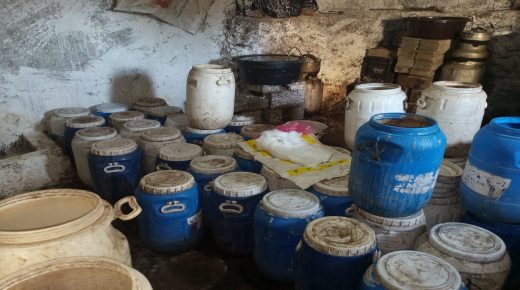 الدرك الملكي بالسوالم الطريفية يفكك مصنع سري ويحجز كمية كبيرة من الماحيا